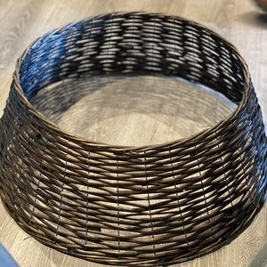 Rattan tree collar